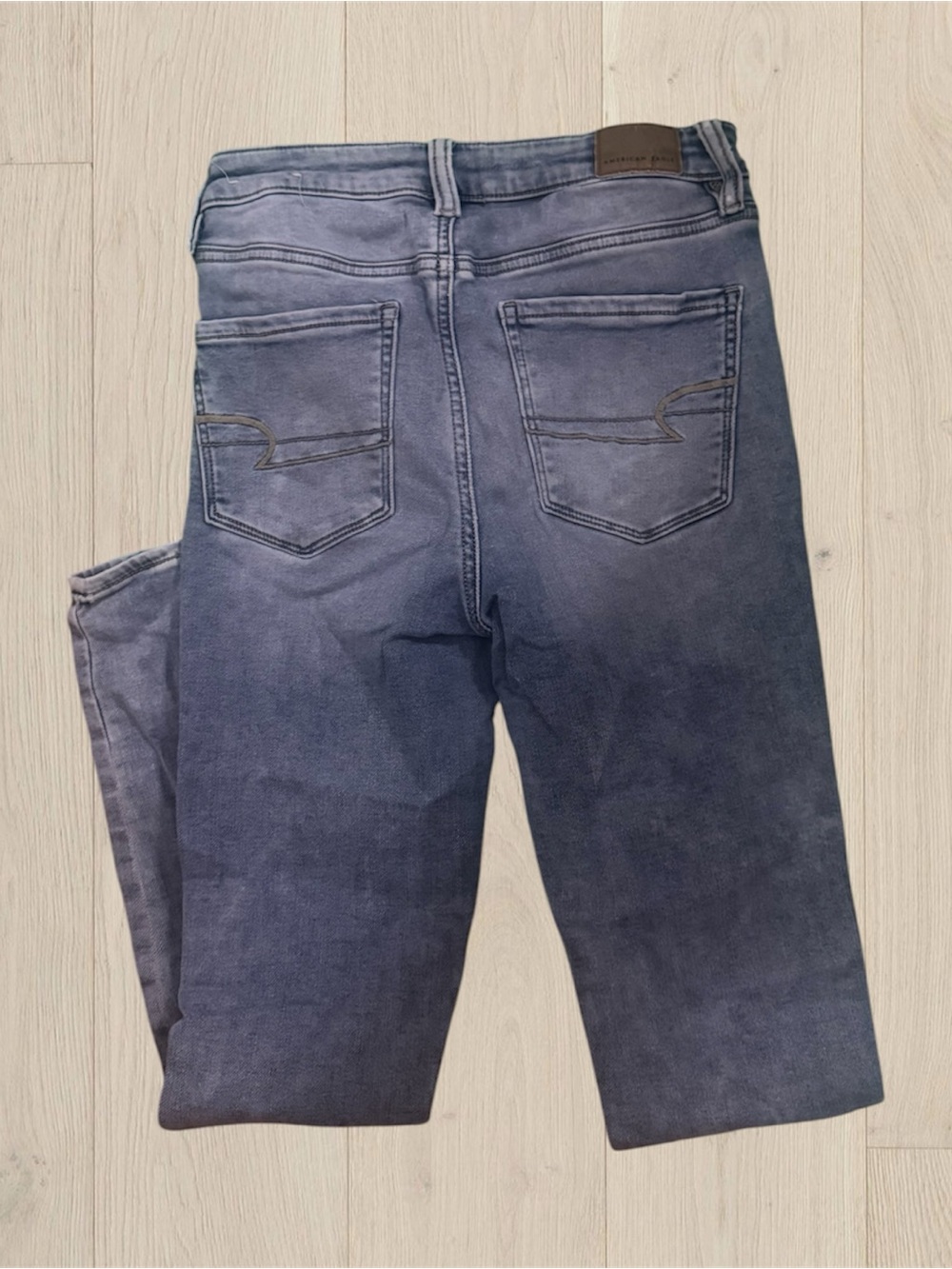 American Eagle Outfitters Blue Washed Jeans - Picture 3 of 3
